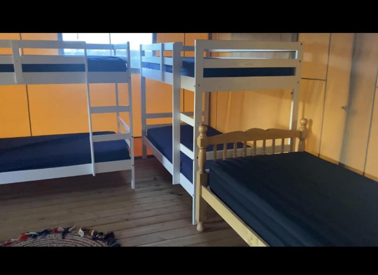 Arcadia Safari Tent In Private 5 Acre Field 렉섬 외부 사진
